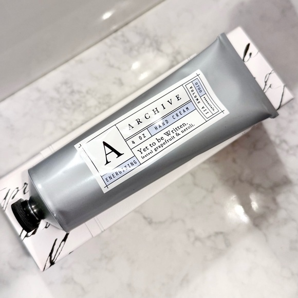 MARGOT ELENA Archive Yet To Be Written Hand Cream - Grapefruit and Neroli - 4 oz - Picture 2 of 9